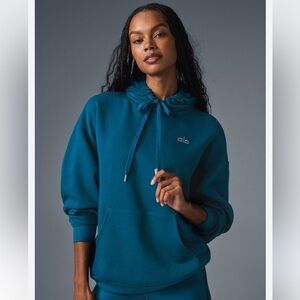 Alo Yoga Accolade Hoodie eclipse blue size small